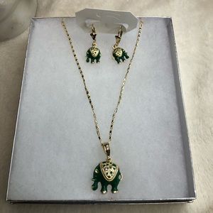 Green Elephant Pendant Necklace